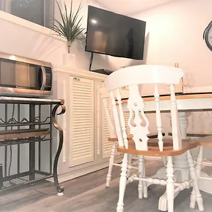 Canal Carleton U/td Place / Lansdowne / Dows Lake/ 2 Bedroom 2 Ba Apt Apartment